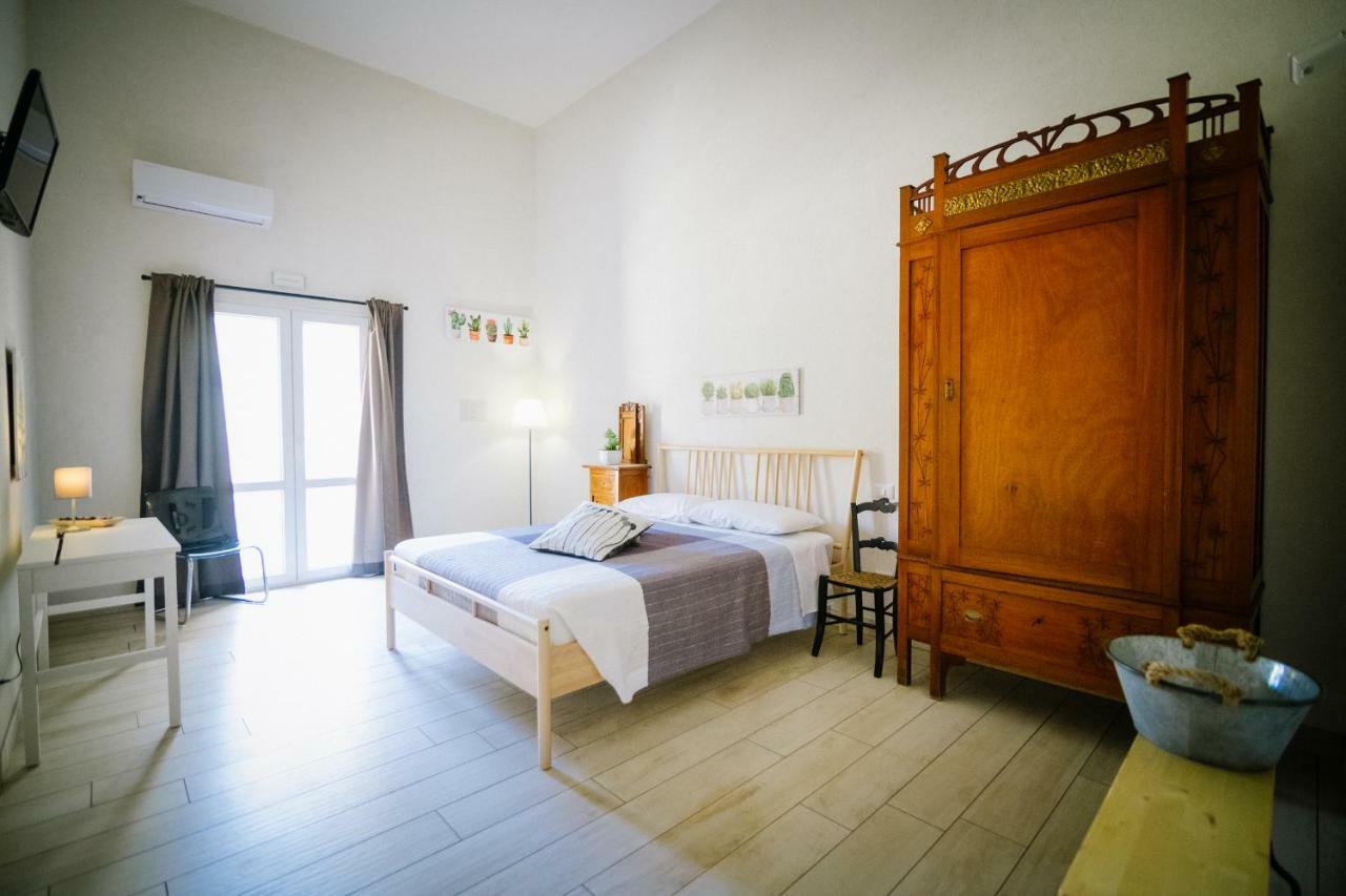 Ciatu Miu Hotel Noto Bagian luar foto