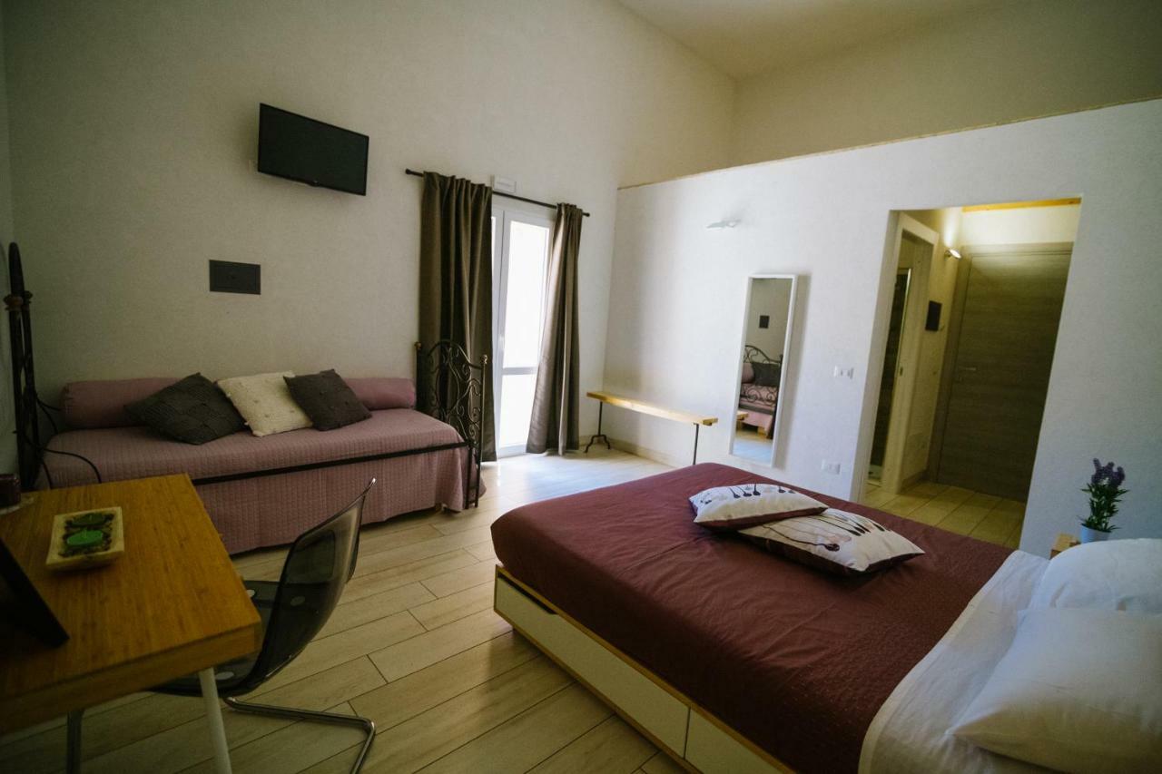Ciatu Miu Hotel Noto Bagian luar foto